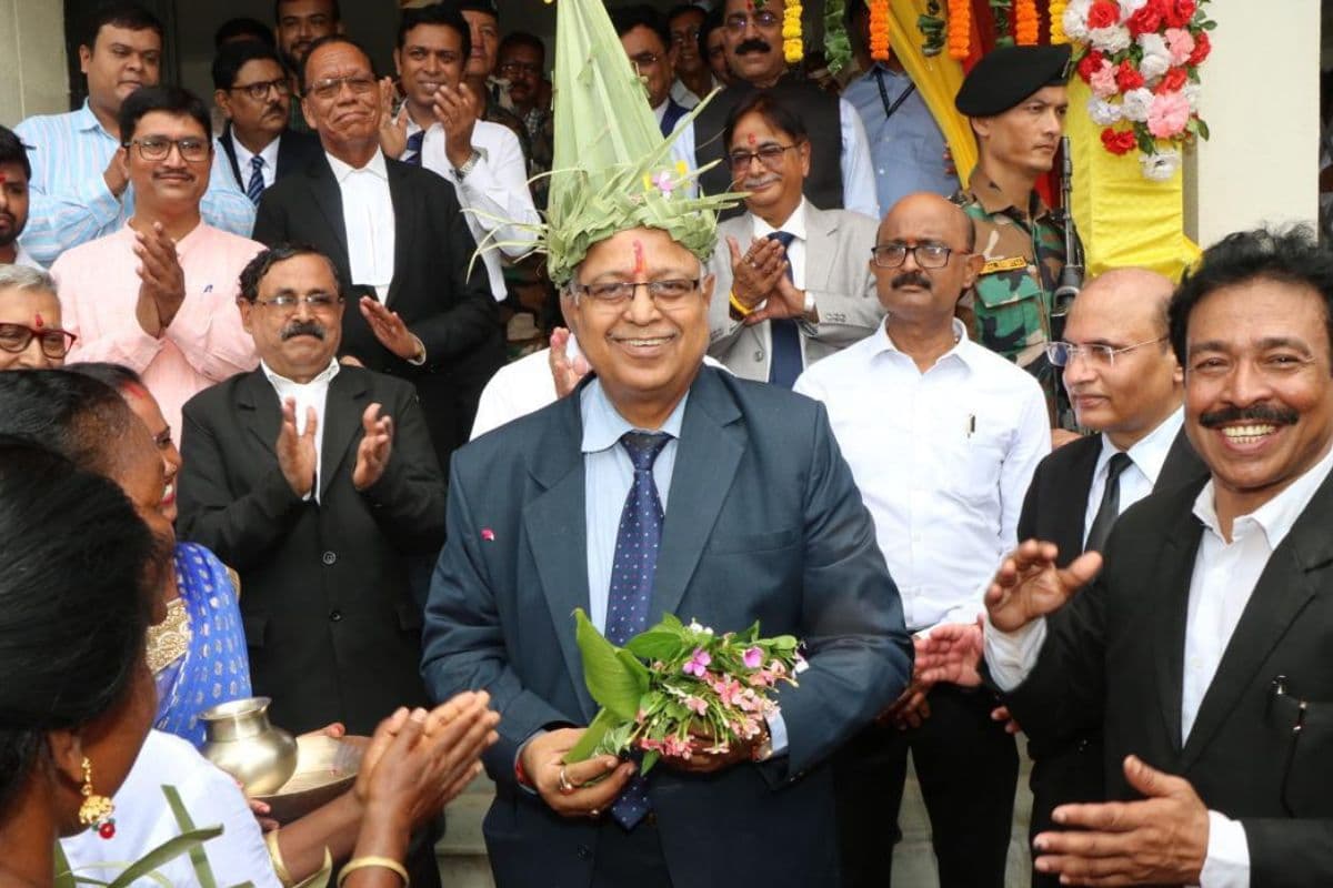 झारखंड हाईकोर्ट के चीफ जस्टिस डॉ वीआर सारंगी ने चक्रधरपुर अनुमंडलीय सिविल कोर्ट का किया उद्घाटन, 15 जुलाई से लगेंगी अदालतें