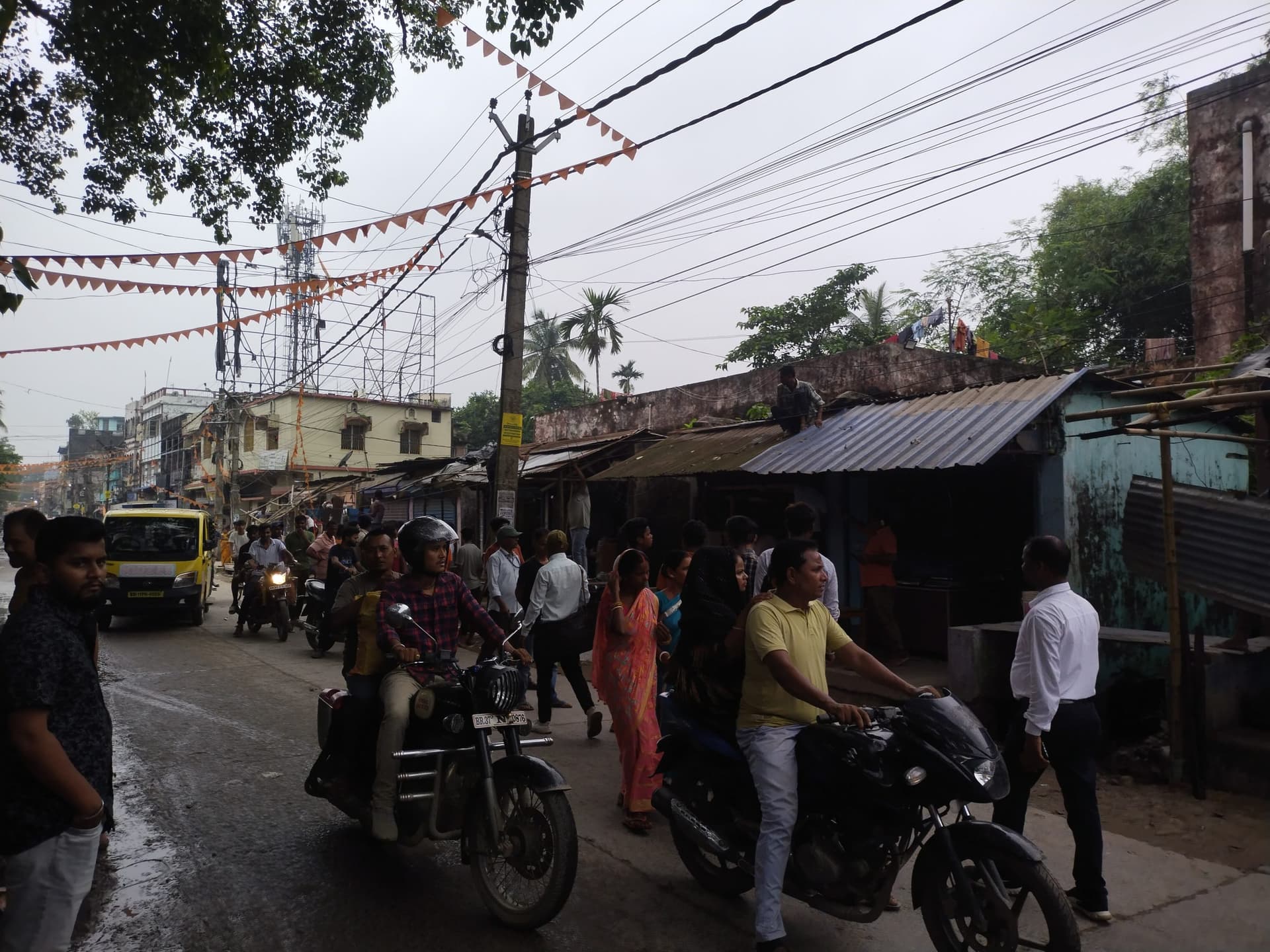दूसरे दिन भी नप ने शहर में चलाया अतिक्रमण हटाओ अभियान