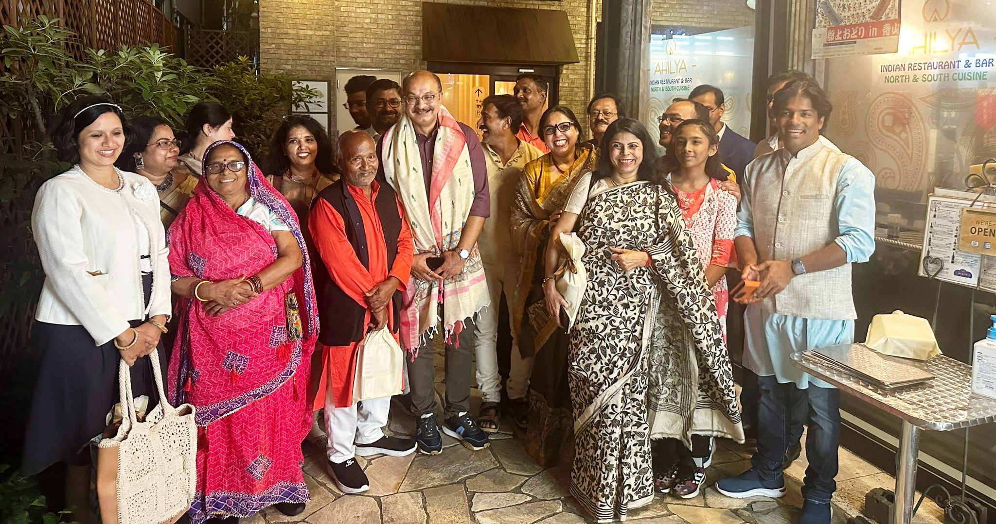 जापान में पद्मश्री शांति देवी व अशोक कुमार विश्वास का हुआ सम्मान