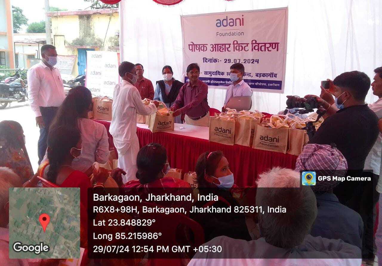 अदाणी फाउंडेशन ने टीबी के 80 मरीजों में बांटे पोषण किट