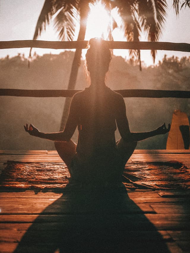 ये आदतें आपके जीवन को बनाती हैं आसान, आप भी जानें
