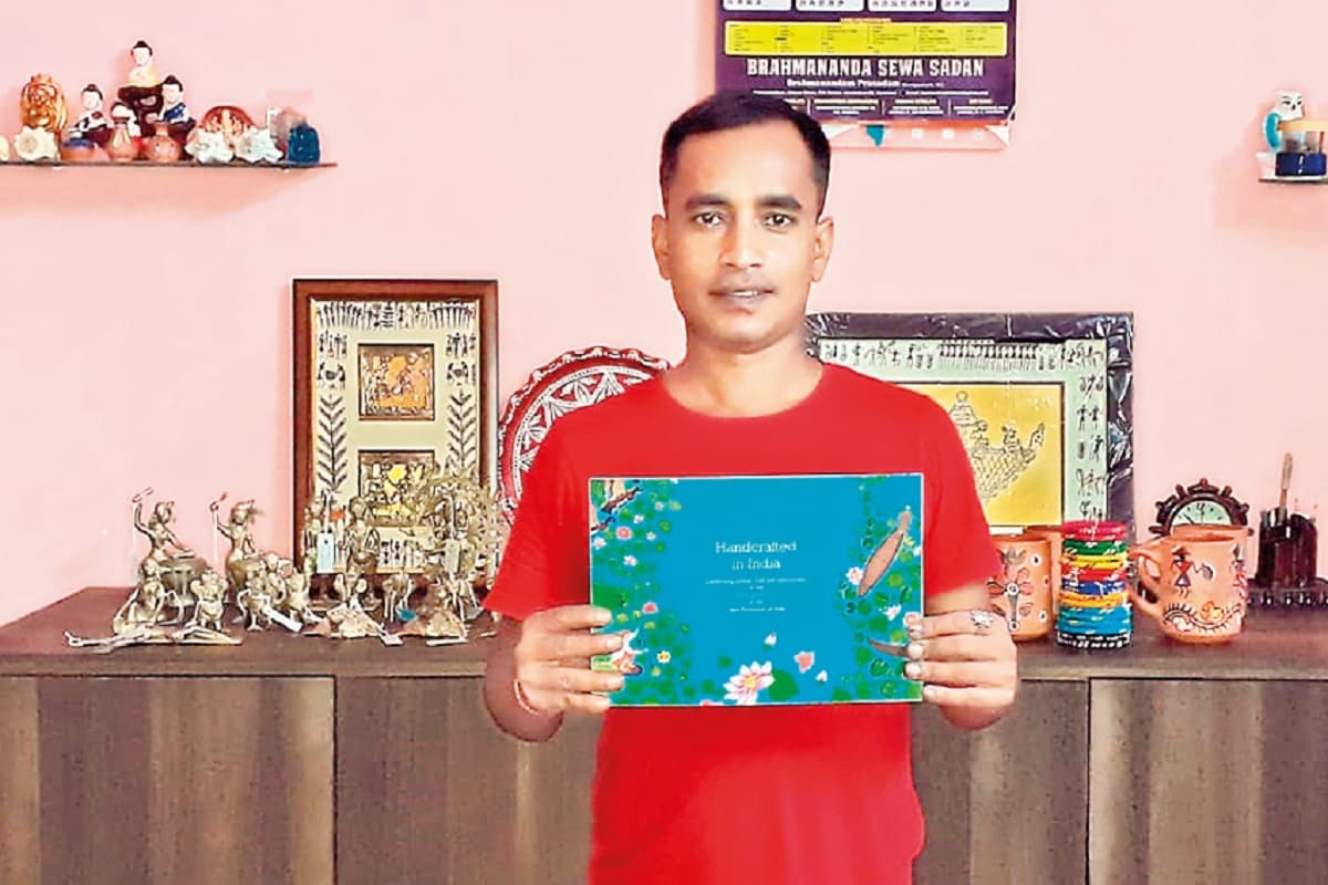संसद भवन की शोभा बना जमशेदपुर के मोहन का ‘टेराकोटा’, झारखंडी कला की आ रही सोंधी महक