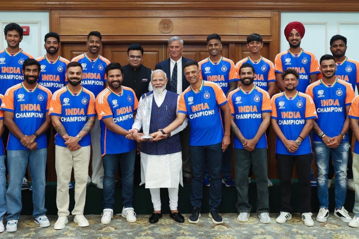 खिलाड़ियों के साथ प्रधानमंत्री मोदी ने शेयर की पोस्ट, टीम को लेकर कही बड़ी बात