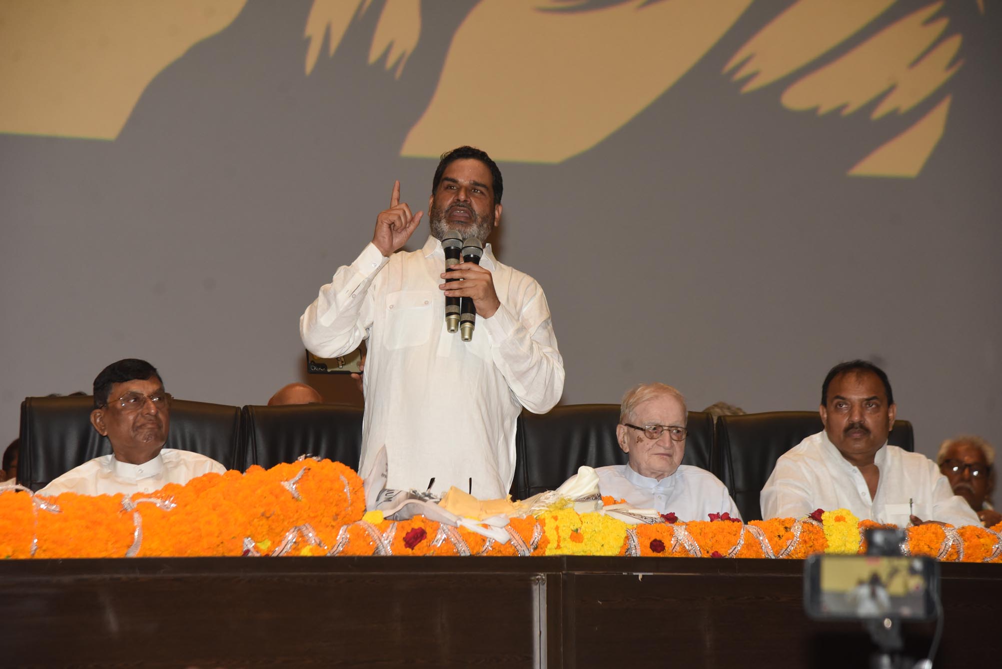 Bihar Politics: प्रशांत किशोर ने किया एलान- अगले साल से जनता को मिलेगा 2000 रुपए मासिक पेंशन
