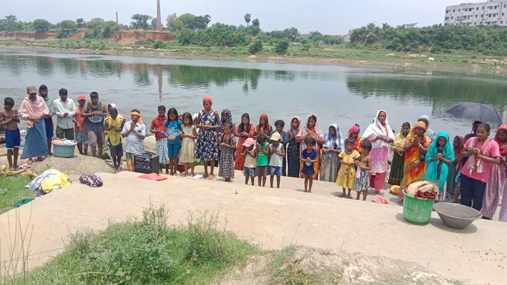 ग्रामीणों ने देवी-देवताओं से की अच्छी बारिश की प्रार्थना