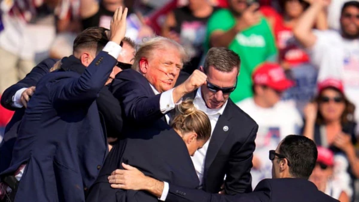 Donald Trump Firing: ट्रंप ने गोलियों का डट कर किया सामना, शूटर समेत दो की मौत, जानें 10 बड़ी बातें