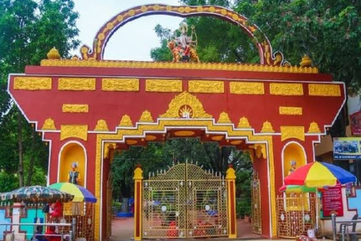 Jharkhand Tourism: नौवीं सदी में बने प्राचीन मंदिर में भद्र रूप में विराजित है मां काली