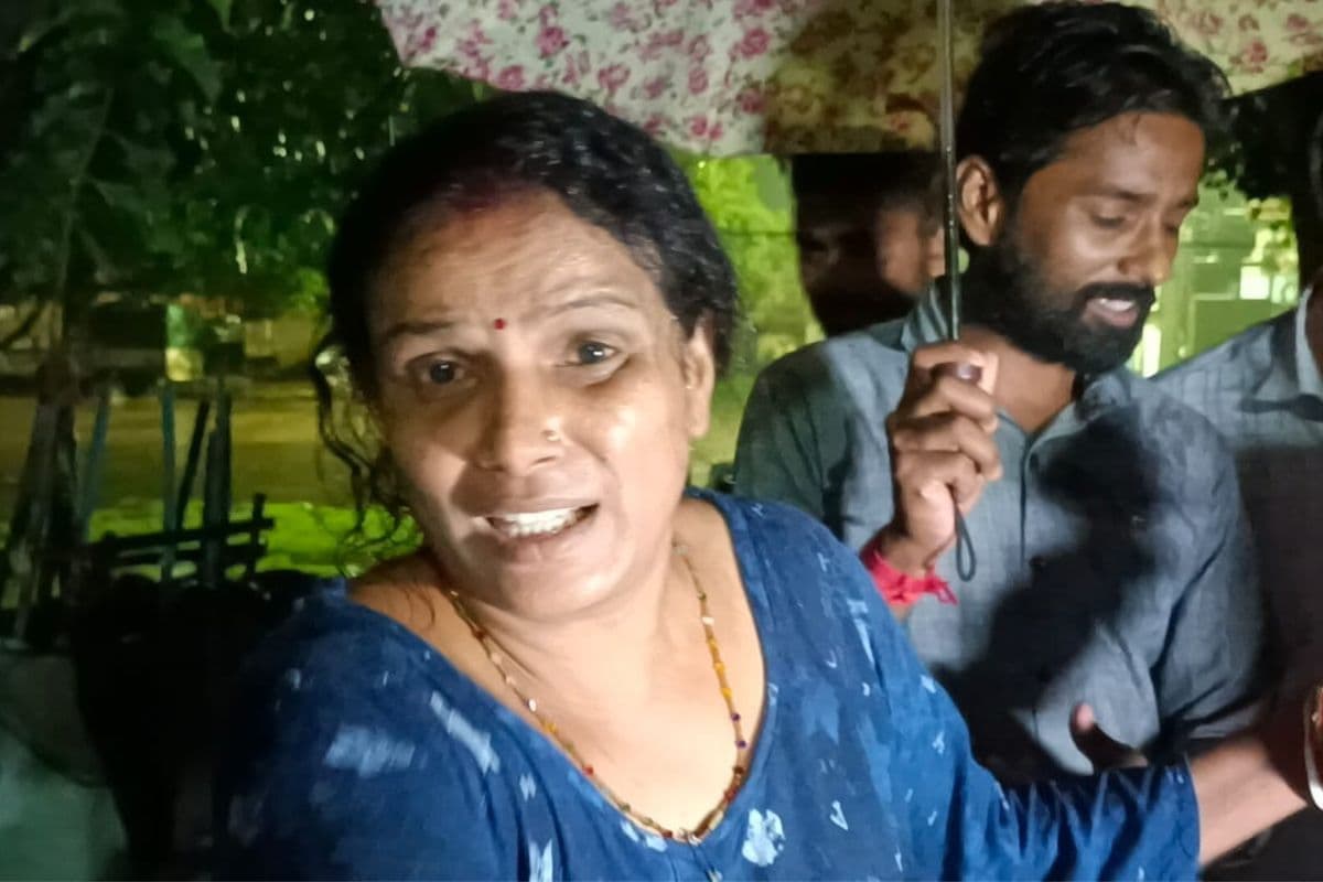 West Bengal : रिवाल्वर चमकाने के चक्कर में युवक की आंख में लगी गोली, मचा हंगामा