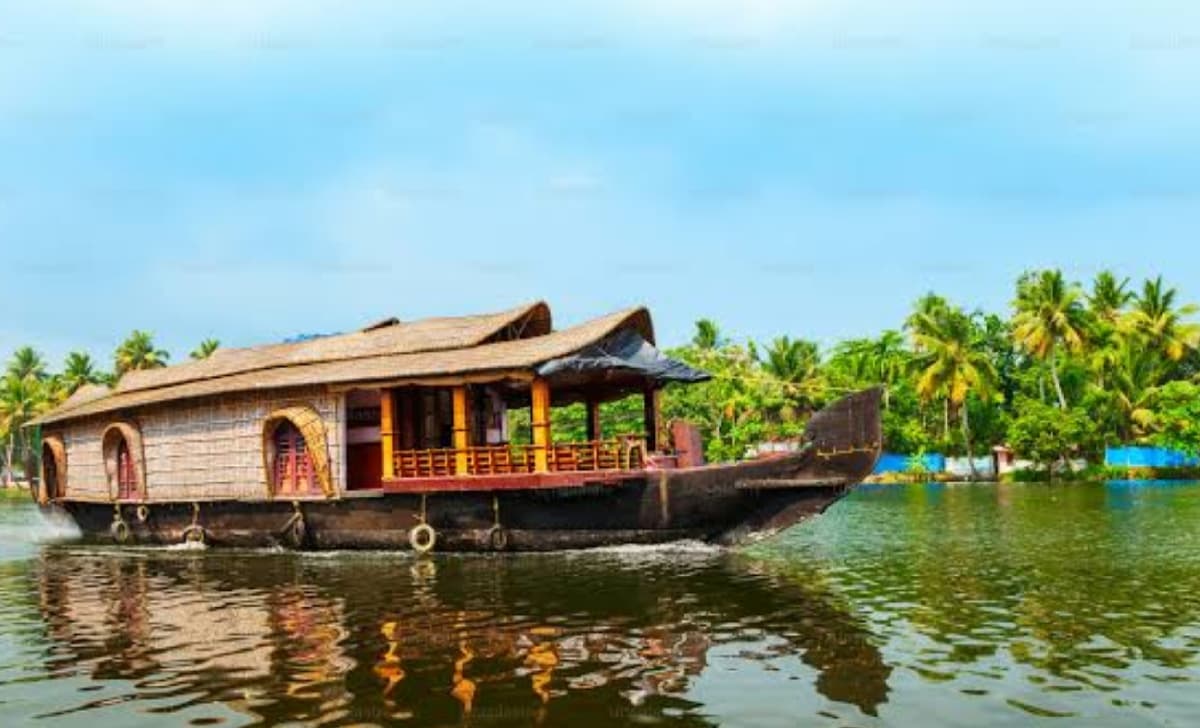 India Tourism: भारत के इन पर्यटन स्थलों पर घूमना है खास