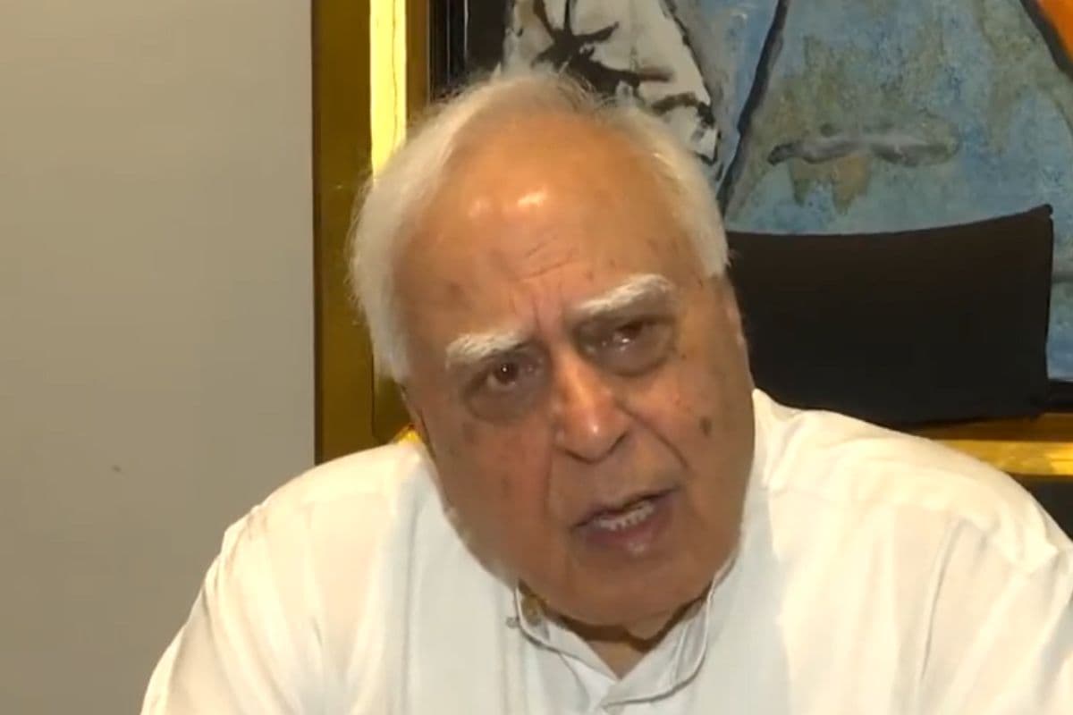 ‘राष्ट्रपति केवल नाममात्र का मुखिया’, उप राष्ट्रपति धनखड़ के बयान पर कपिल सिब्बल ने दी प्रतिक्रिया