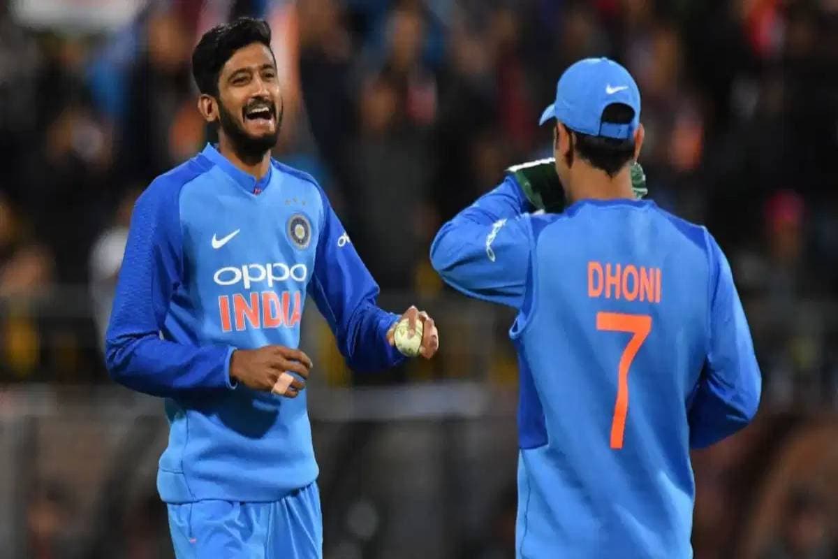 ‘माही भाई मेरे दोस्त या बड़े भाई नहीं…’ जानें खलील अहमद ने एमएस धोनी को लेकर क्यों कहा ऐसा