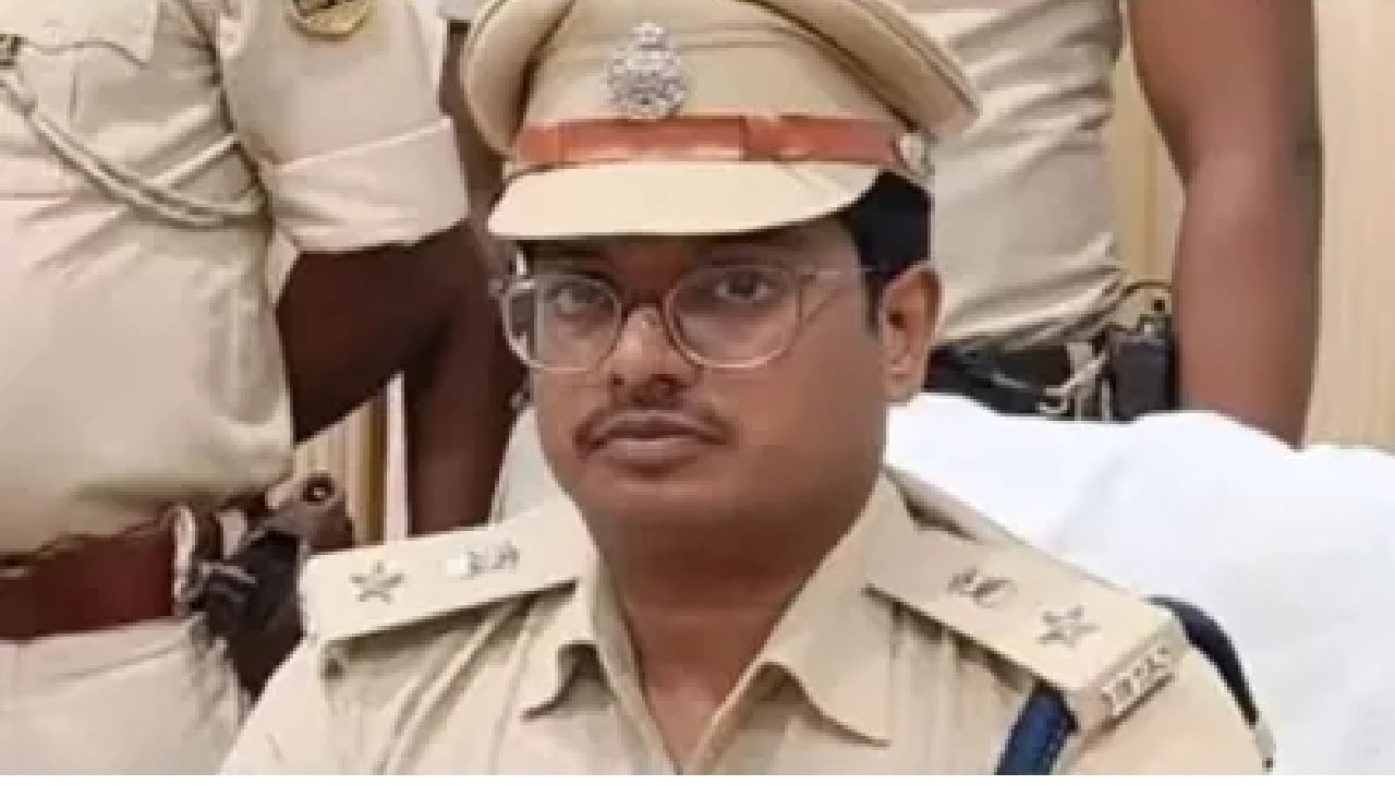पूर्णिया एसपी ने 75 पुलिसकर्मियों के वेतन पर लगायी रोक, अनुशासनहीनता पर सख्त कार्रवाई