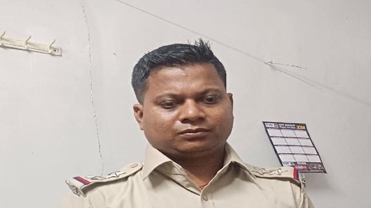 मुजफ्फरपुर में फर्जी दरोगा की चालाकी नाकाम, चालान काटते समय गिरफ्तार