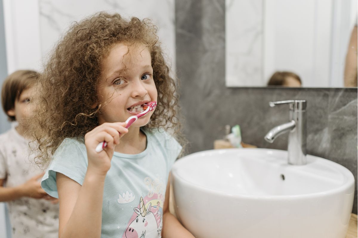 Teeth health: बच्चों के दांतों की देखभाल के सुझाव