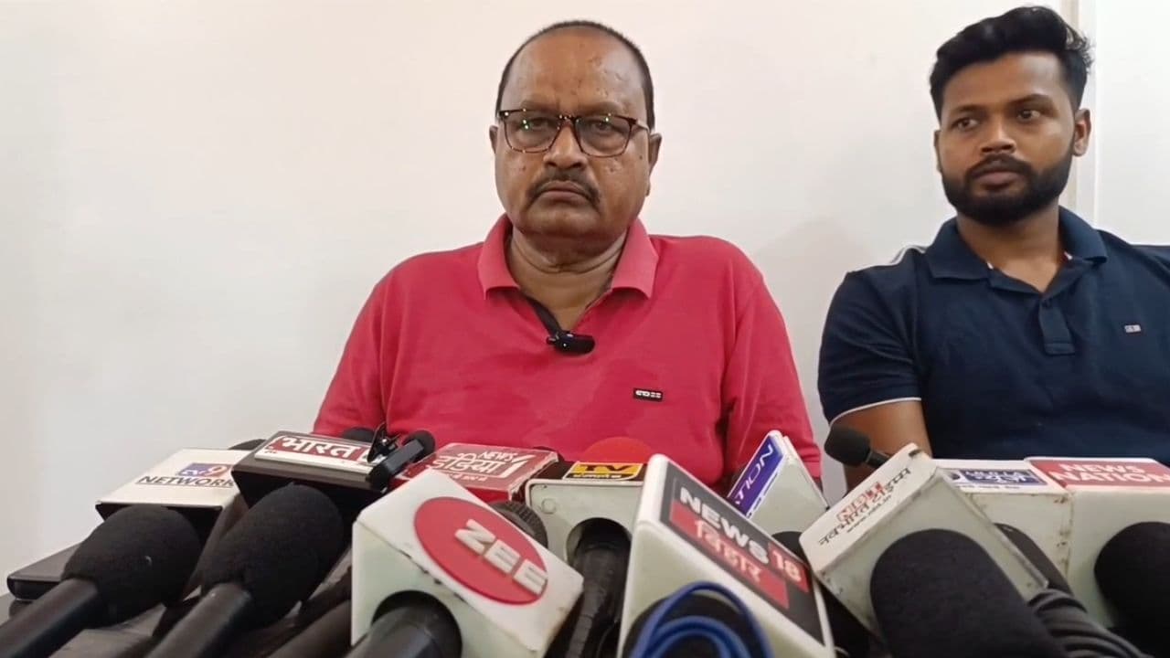 Bihar News: जदयू सांसद पर फिर भड़के विधायक गोपाल मंडल, बोले- रेलवे का लोहा और बिजली के तार चोरी कर बेचते थे