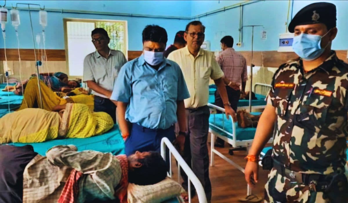बक्सर के बनकट गांव में डायरिया का प्रकोप, मरीजों की संख्या पचास के पार, अस्पताल के ओटी में करना पड़ा इलाज…