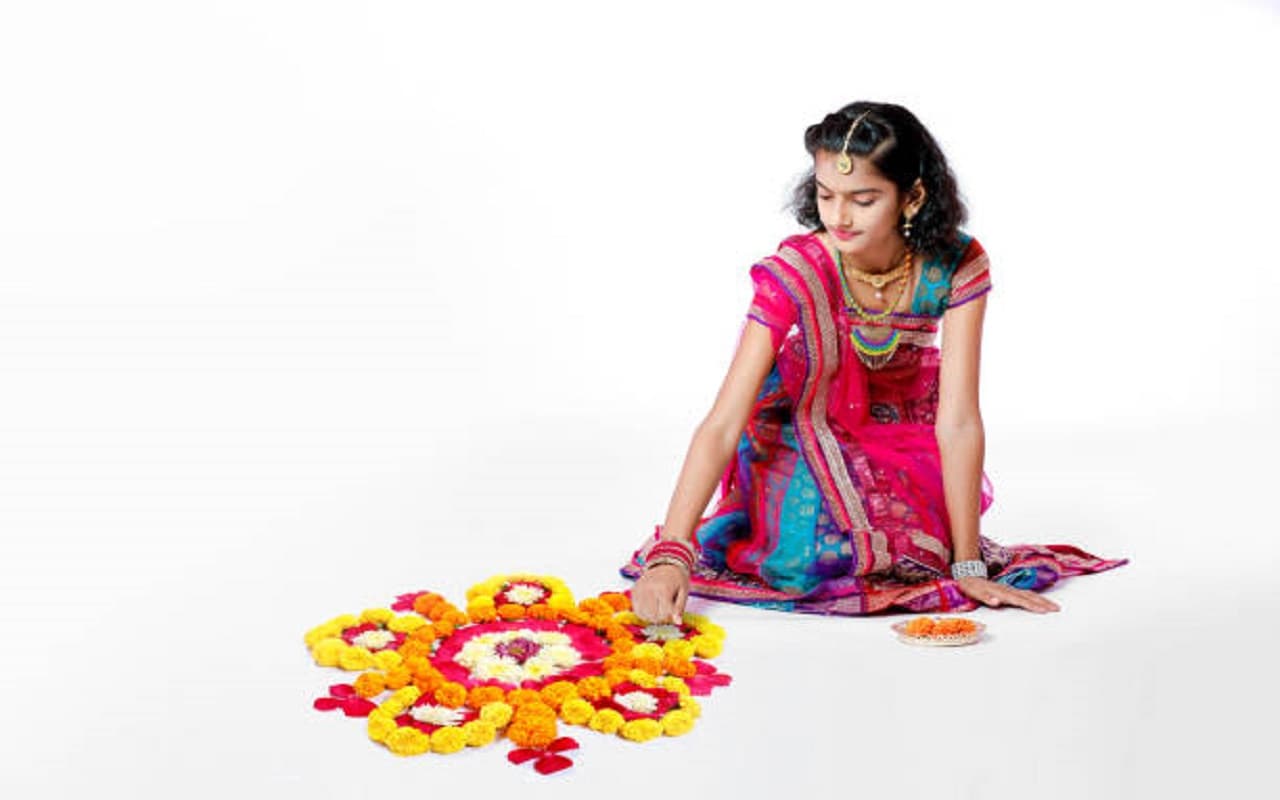 Diwali 2024 : दिवाली पर रंगोली बनाने का है विशेष महत्व