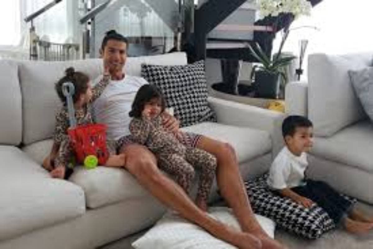 Cristiano Ronaldo की यूट्यूब पर एंट्री, कुछ घंटे में चैनल पर आए 5 मिलियन सबस्क्राइबर