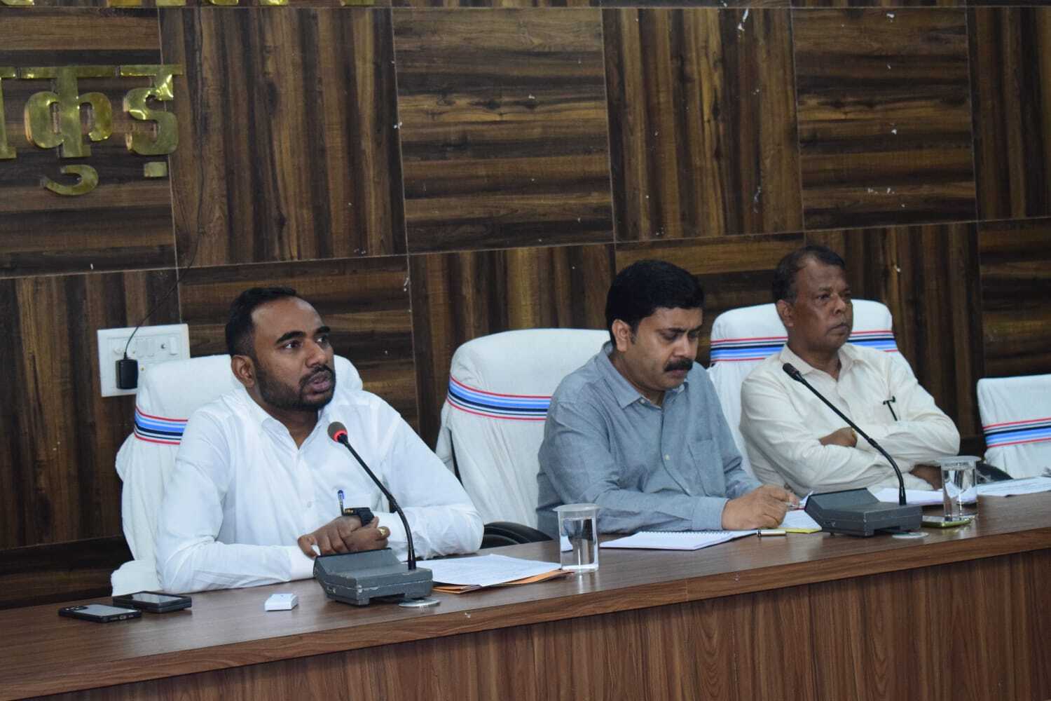 सीएसआर मद से 10 करोड़ रुपए खर्च करने का कोल कंपनियों को डीसी ने दिया निर्देश
