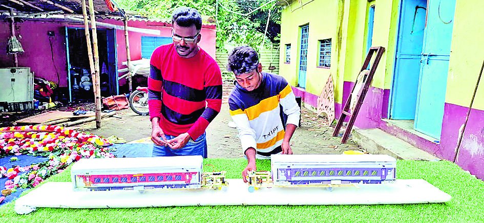 मैग्नेटिक सेंसर तकनीक के इस्तेमाल से रेल दुर्घटनाओं से बचने का युवक का दावा