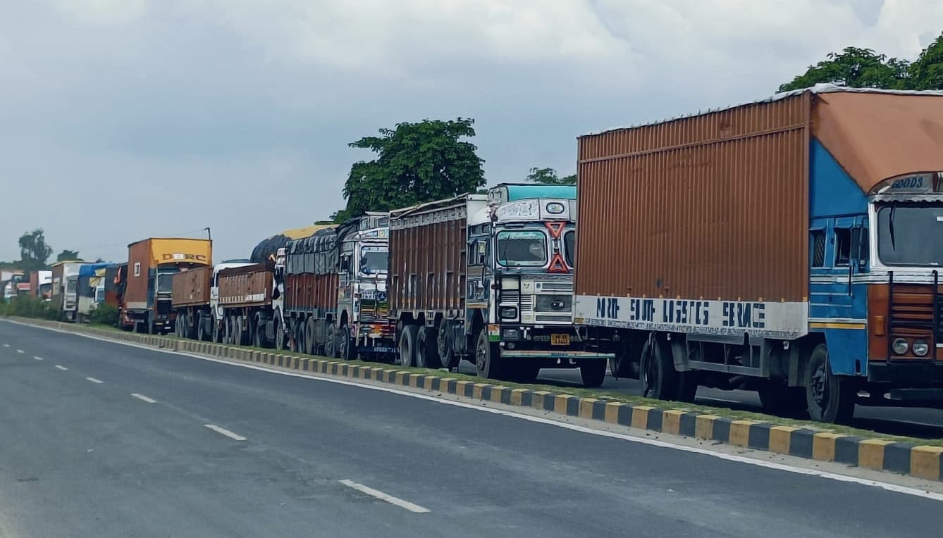 भारत बंद का व्यापक असर, एनएच जाम से पूर्वोत्तर भारत से सड़क संपर्क घंटों भंग