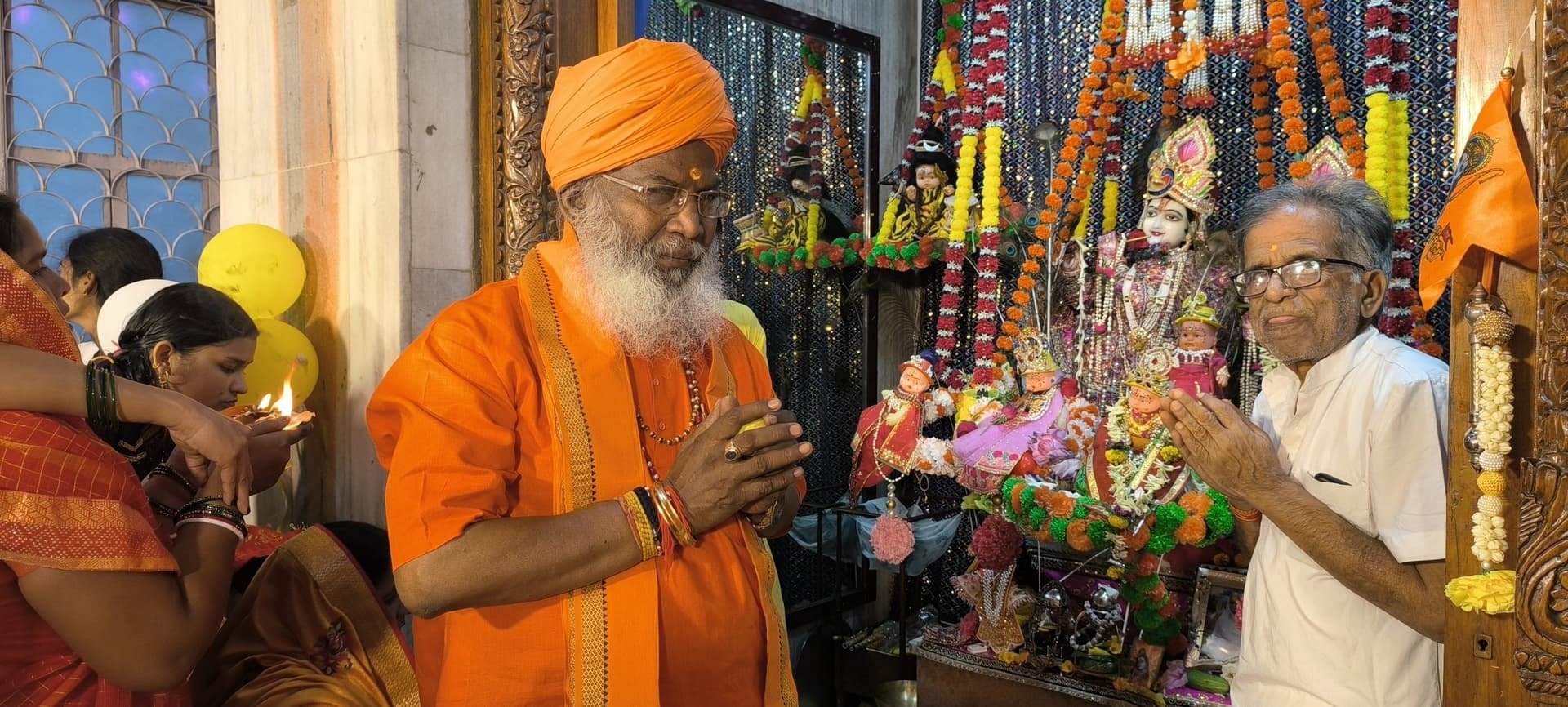 गिरिडीह पहुंचे उन्नाव सांसद साक्षी महराज, श्रीकृष्ण जन्मोत्सव में हुए शामिल