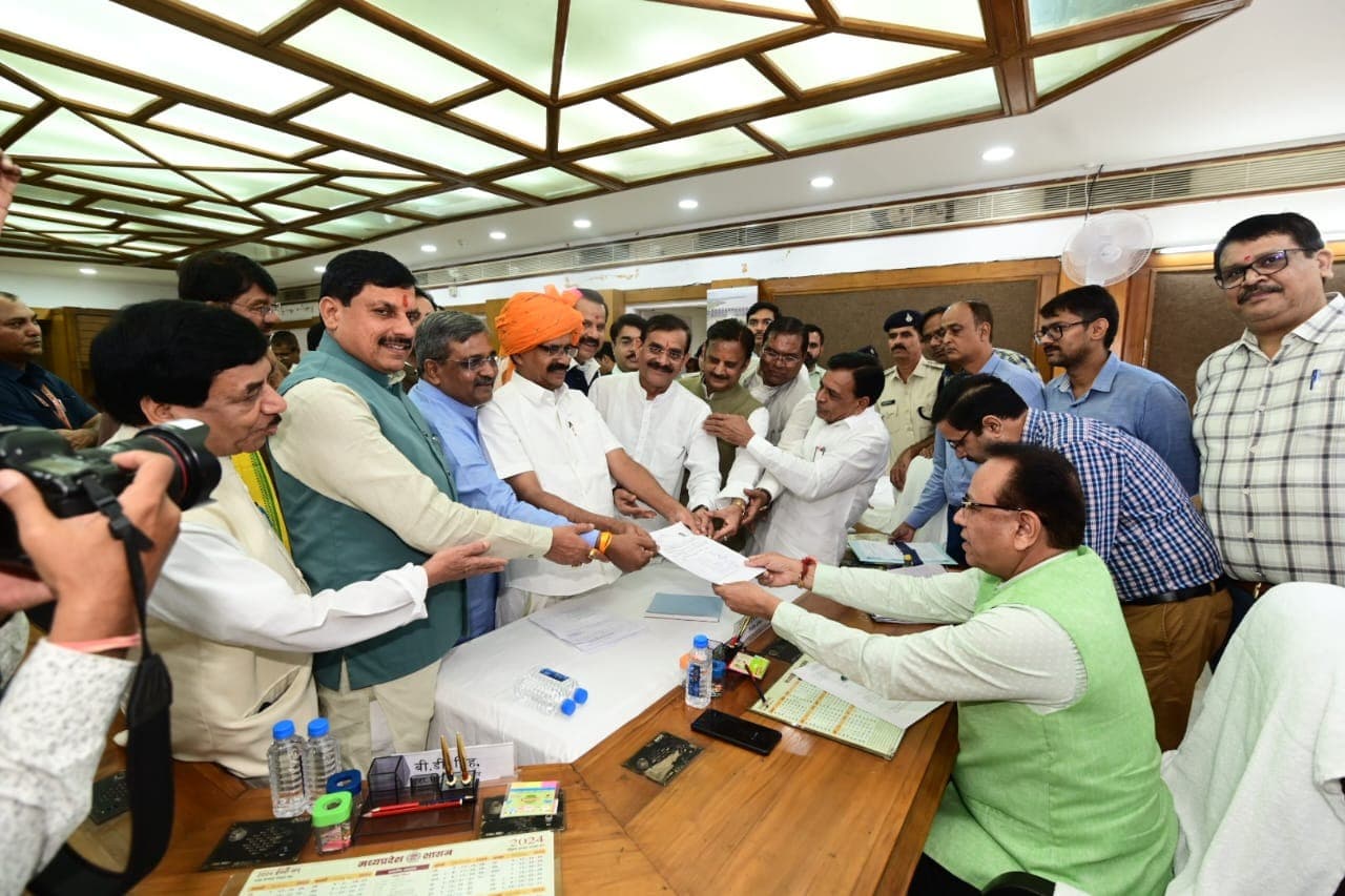 RS Bypolls: BJP उम्मीदवार जॉर्ज कुरियन ने राज्यसभा उपचुनाव के लिए एमपी से किया नामांकन