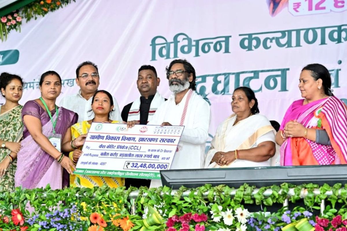 रक्षाबंधन पर सीएम हेमंत सोरेन ने गिनायीं उपलब्धियां, कहा-इन योजनाओं से बढ़ा आधी आबादी का मान-सम्मान