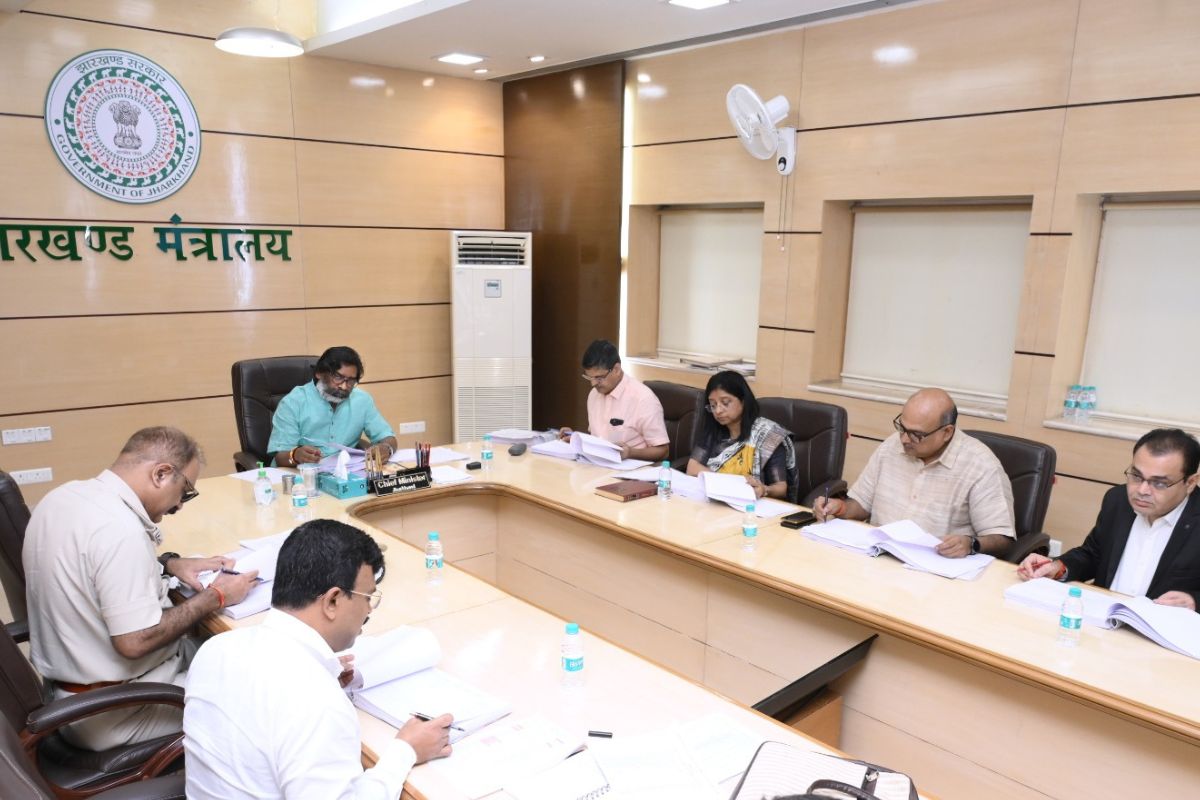 Jharkhand News: झारखंड की जेलों में उम्रकैद की सजा काट रहे और 30 कैदी होंगे रिहा, सीएम हेमंत सोरेन ने दी मंजूरी