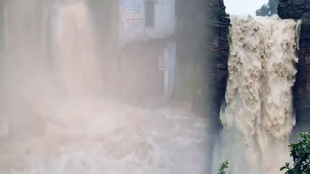 रोहतास में भारी बारिश से नदियां और झरने उफान पर, तुतला धाम और महादेवखोह वॉटरफॉल में प्रवेश पर रोक