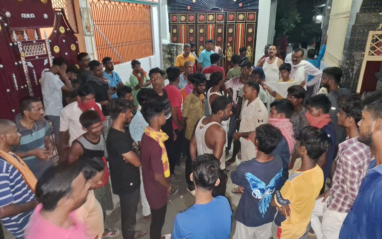 Muzaffarpur News: बंद कमरा से संदिग्ध स्थिति में महिला का मिला शव, जांच में जुटी पुलिस