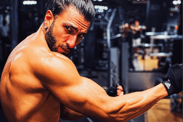 Ranveer Singh: अभी-अभी पापा बने रणवीर सिंह ने जिम में दिखाया बीस्ट मोड, Don 3 में जल्द मचायेंगे धूम