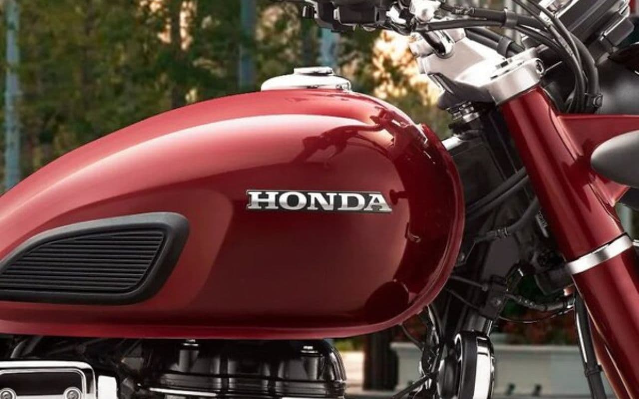शान से चल रही Honda की इन बाइकों में आई बड़ी खराबी, कंपनी ने वापस मंगाई हजारों गाड़ियां