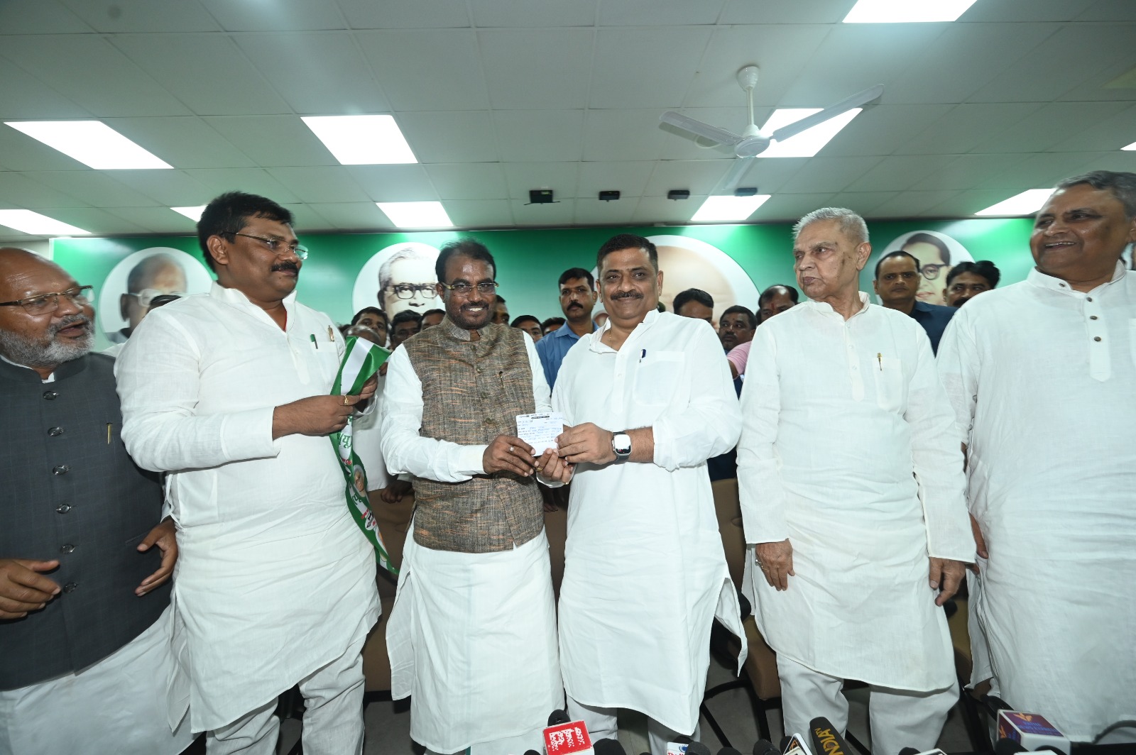 Bihar News: श्याम रजक जदयू में लौटे, RJD से इस्तीफे की वजह बतायी, जमकर बरसे पूर्व मंत्री…