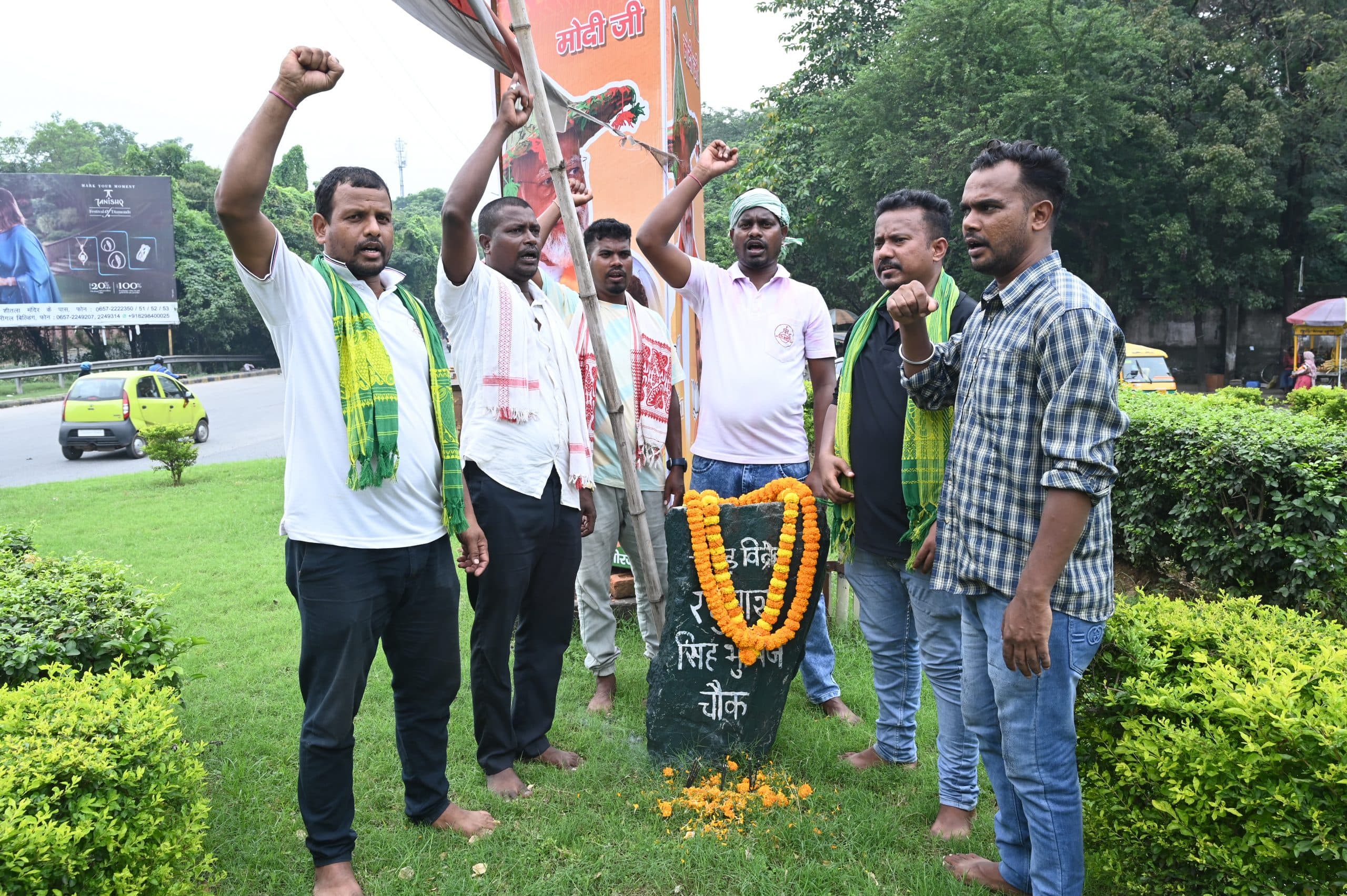 Jamshedpur News : चुआड़ विद्रोह के नायक शहीद रघुनाथ सिंह भूमिज को उनके शहादत दिवस पर याद किया गया