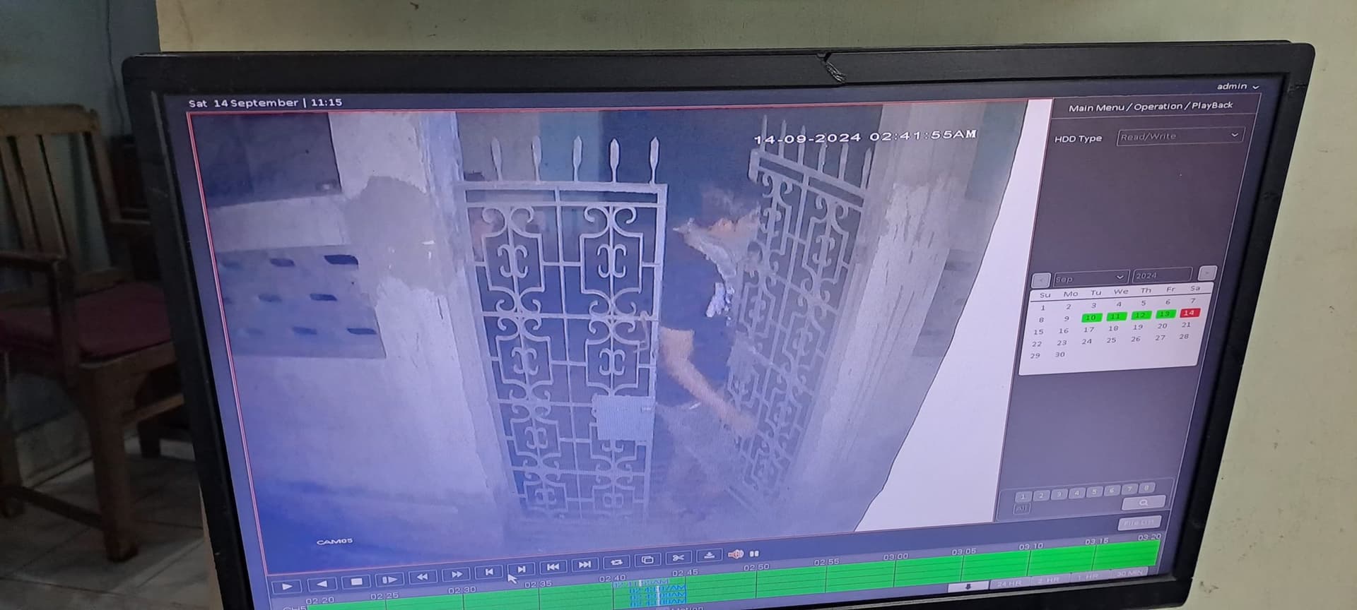 DHANBAD NEWS : तेलीपाड़ा में आवास से हजारों की चोरी, घटना सीसीटीवी में कैद