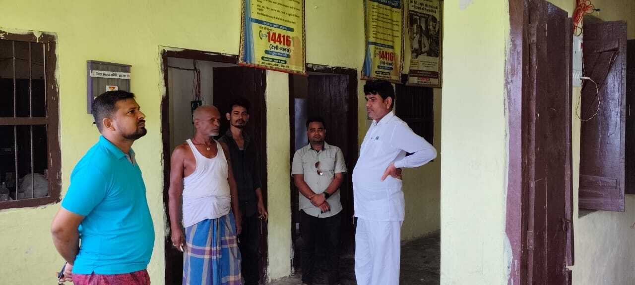 एपीएचसी का ताला तोड़कर हजारों रुपये के सामान की चोरी
