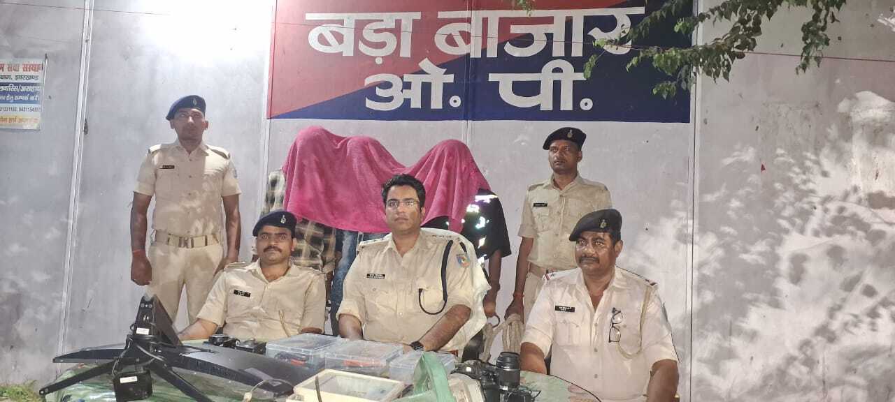 चोरी की दो घटना को अंजाम देनेवाले तीन आरोपी गिरफ्तार