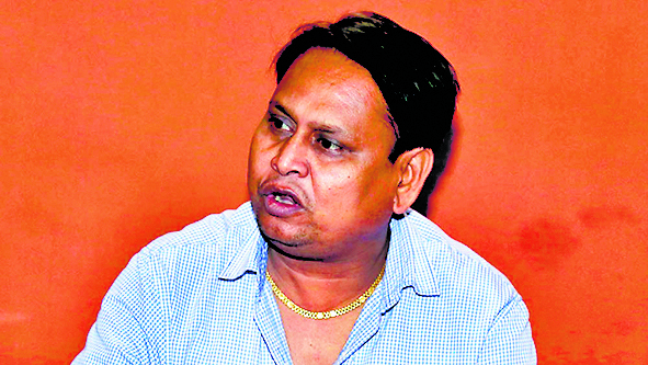 तृणमूल विधायक ने जूनियर डॉक्टरों के घेराव की दी धमकी