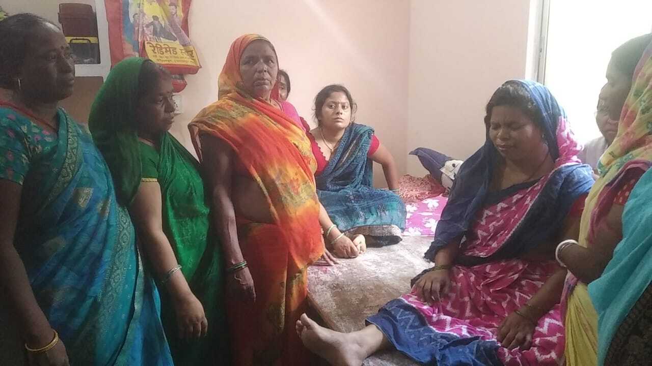 ट्रेन से कटकर शिक्षक की मौत, परिजनों में कोहराम