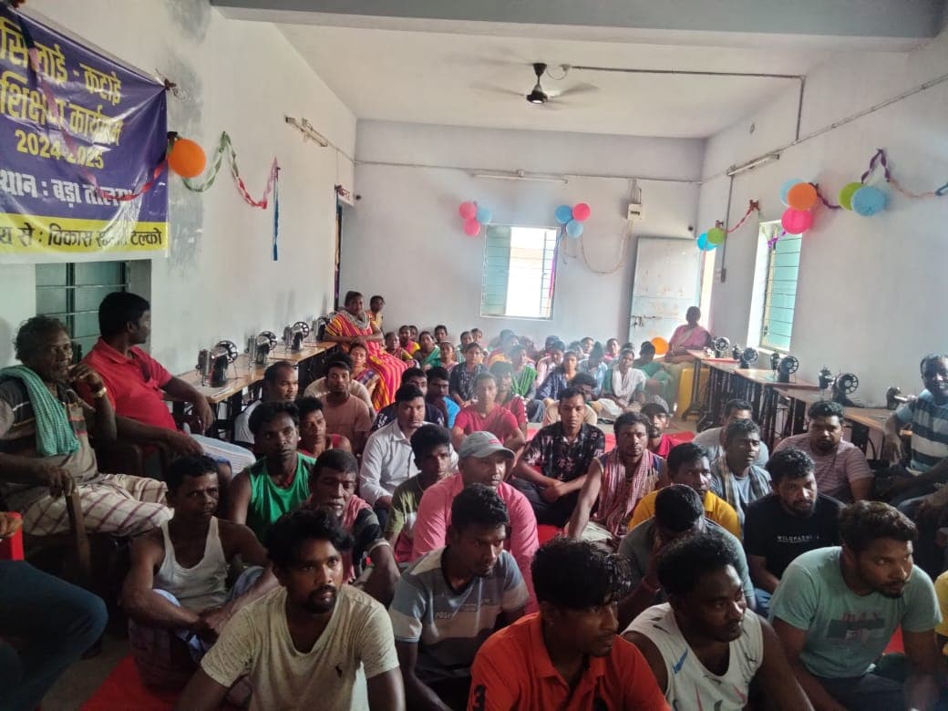 Jamshedpur News : विस्थापित व प्रभावित परिवार 23 सितंबर से तालसा टेलिंग पॉड को अनिश्चितकालीन बंदी करेंगे