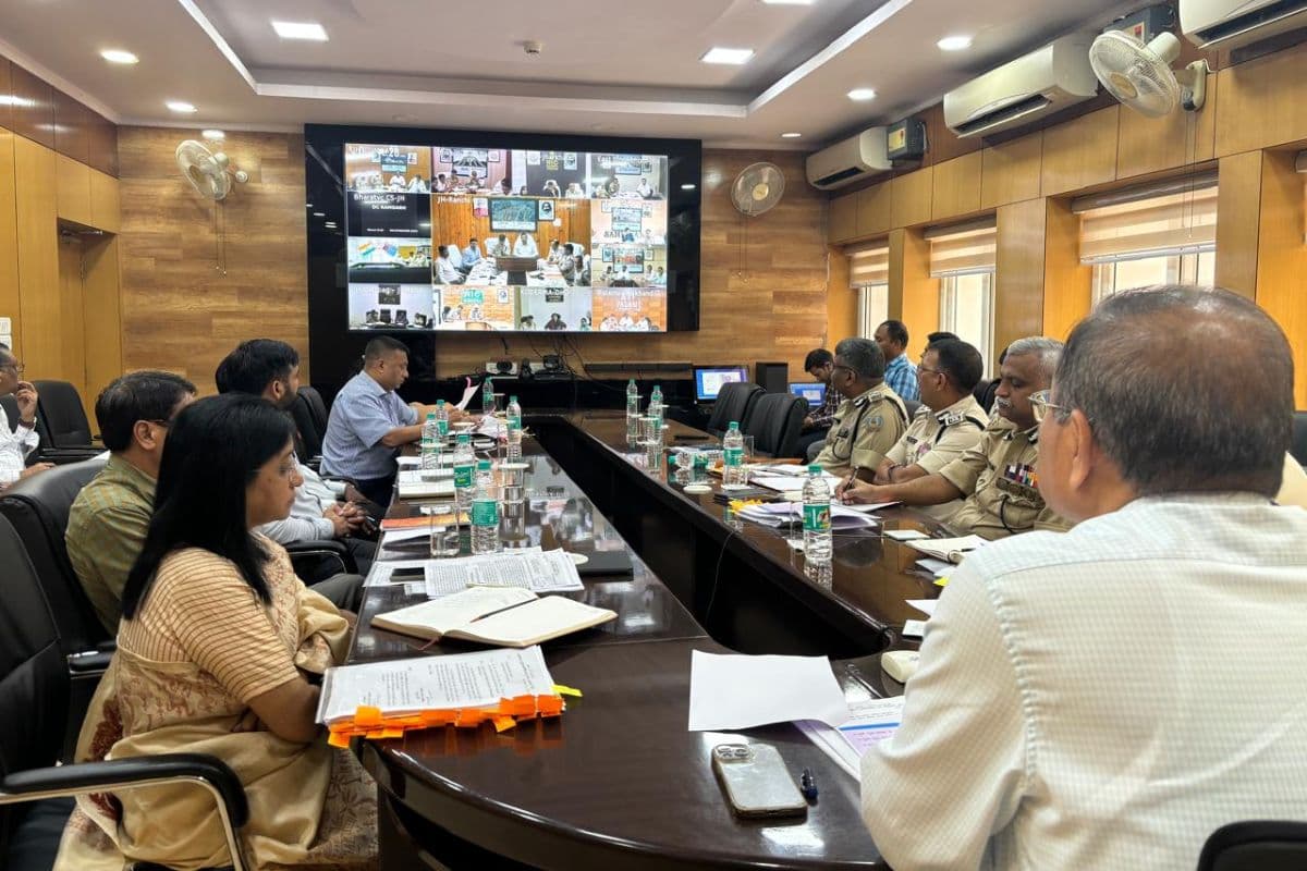 Jharkhand News: दुर्गा पूजा में डीजे बजाने पर पूर्ण प्रतिबंध, हाई लेवल मीटिंग में मुख्य सचिव का निर्देश