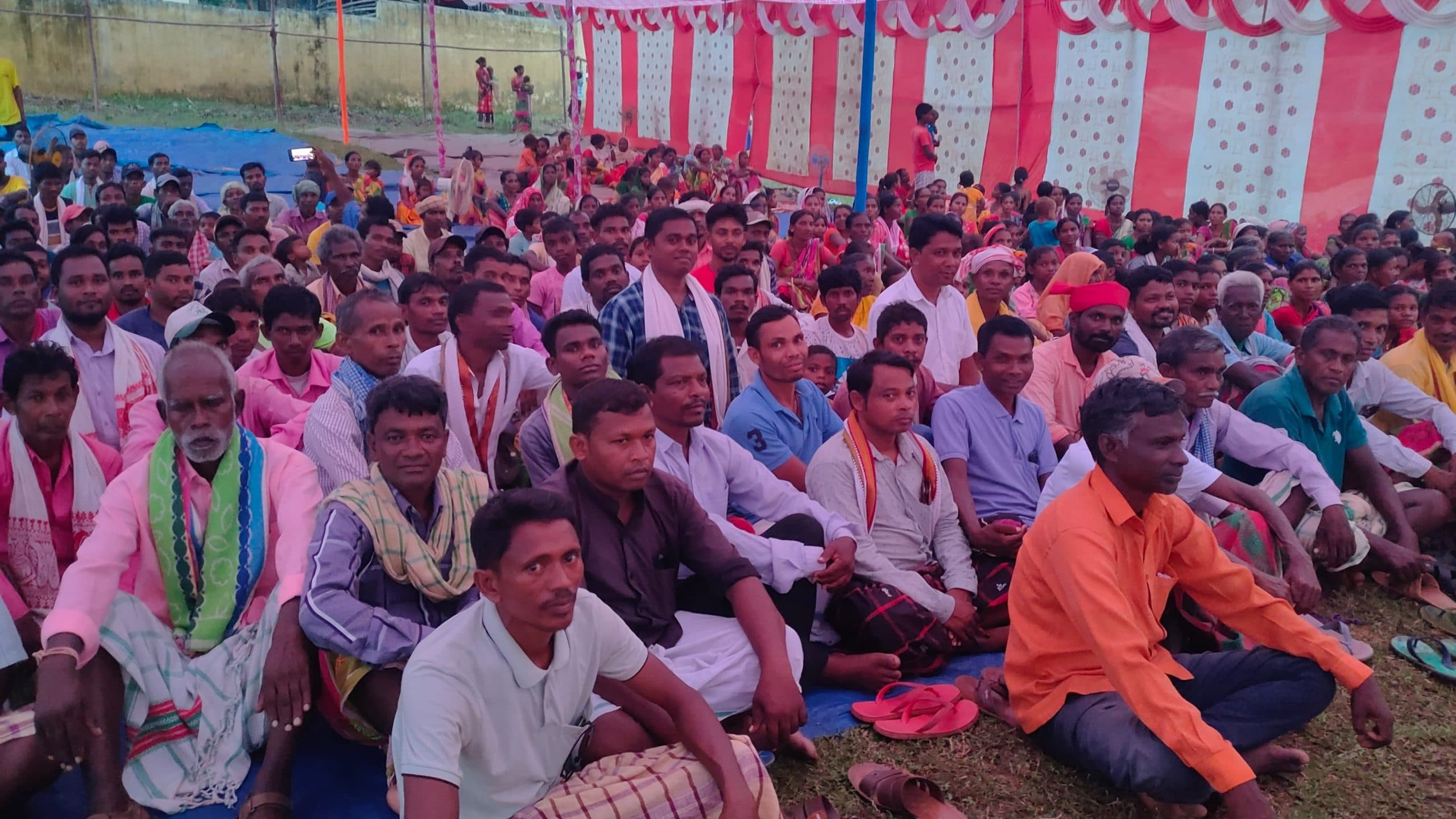 Jamshedpur News : ग्रामीणों को सामाजिक व संवैधानिक अधिकारों की जानकारी दी