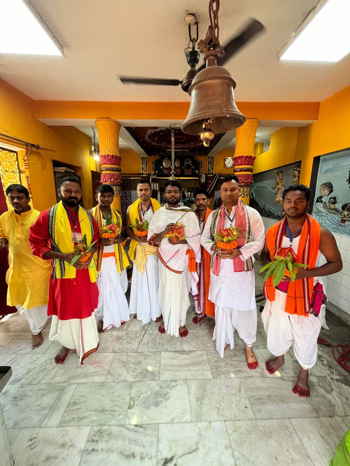 Jamshedpur News : कुलदेवी मां संबलेश्वरी की आरती कर किया आह्वान, आज मनायेंगे नुआंखाई पर्व