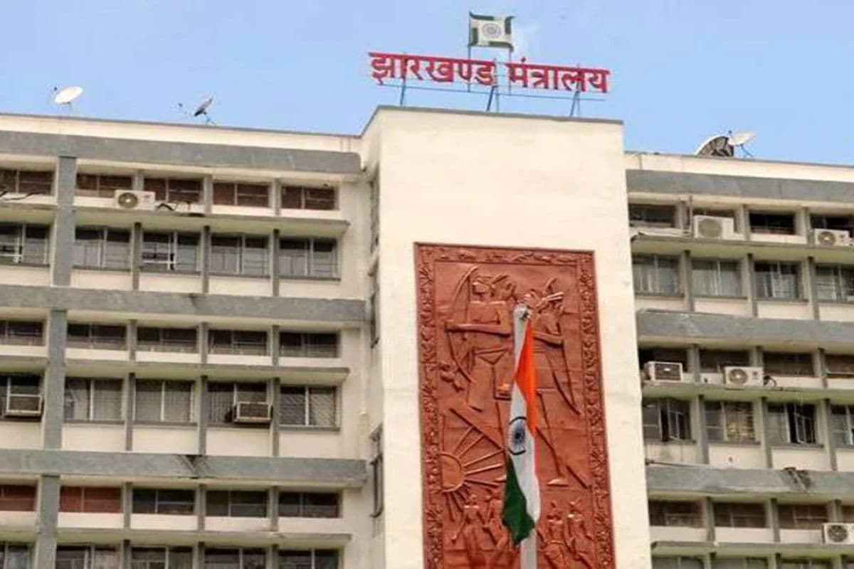 Transfer-Posting: झारखंड प्रशासनिक सेवा के नौ अधिकारियों की ट्रांसफर-पोस्टिंग, स्वास्थ्य विभाग के उपसचिव बनाए गए अनंत कुमार
