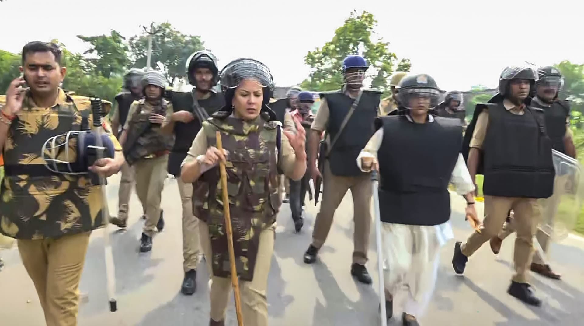 बहराइच हिंसा: हिरासत में 30 लोग, दोषियों पर सख्त कार्रवाई का आदेश, पूरा इलाका छावनी में तब्दील