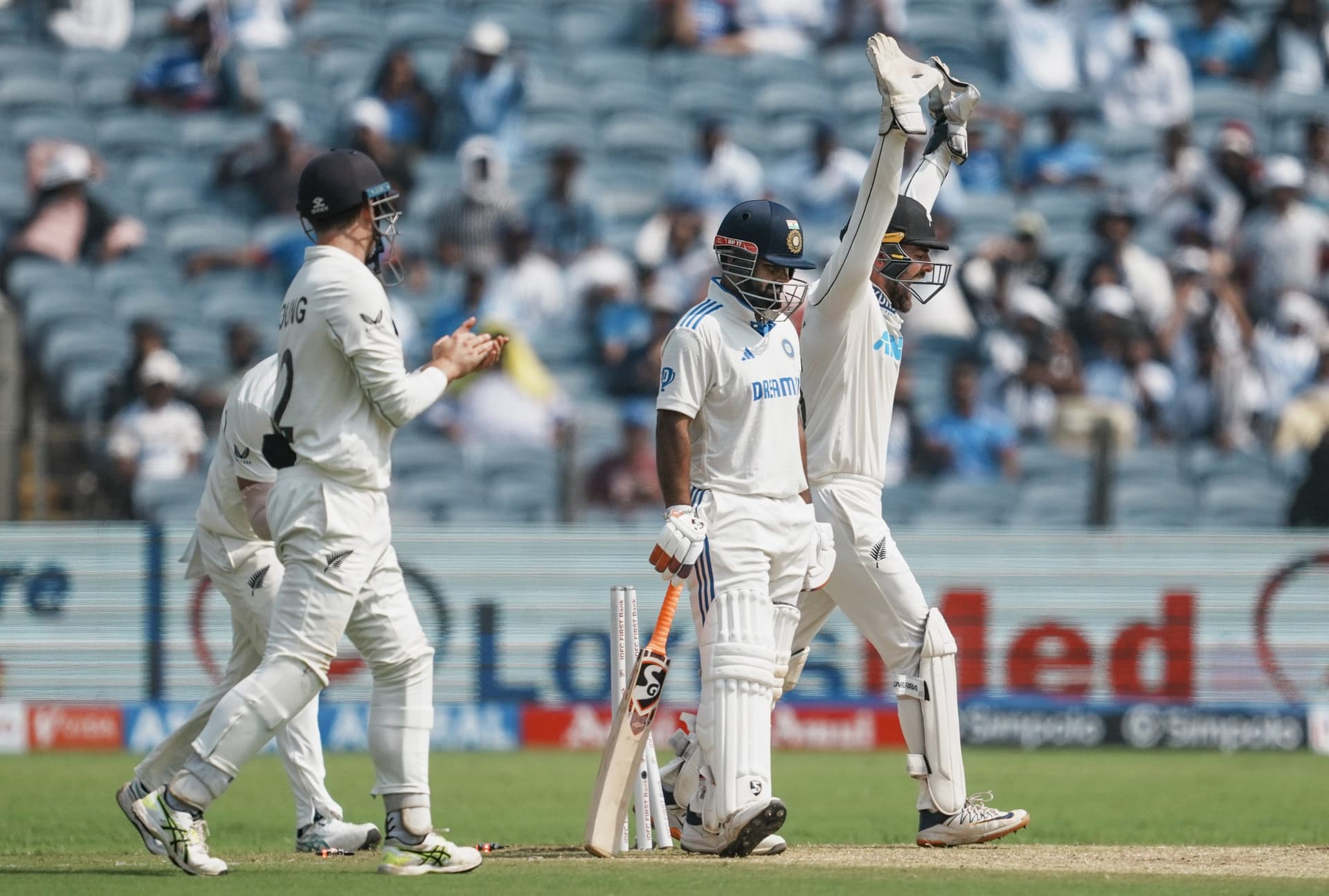 IND vs NZ: खराब बल्लेबाजी के बाद रोहित शर्मा एंड कंपनी को BCCI का कड़ा संदेश, कोच ने कही यह बात