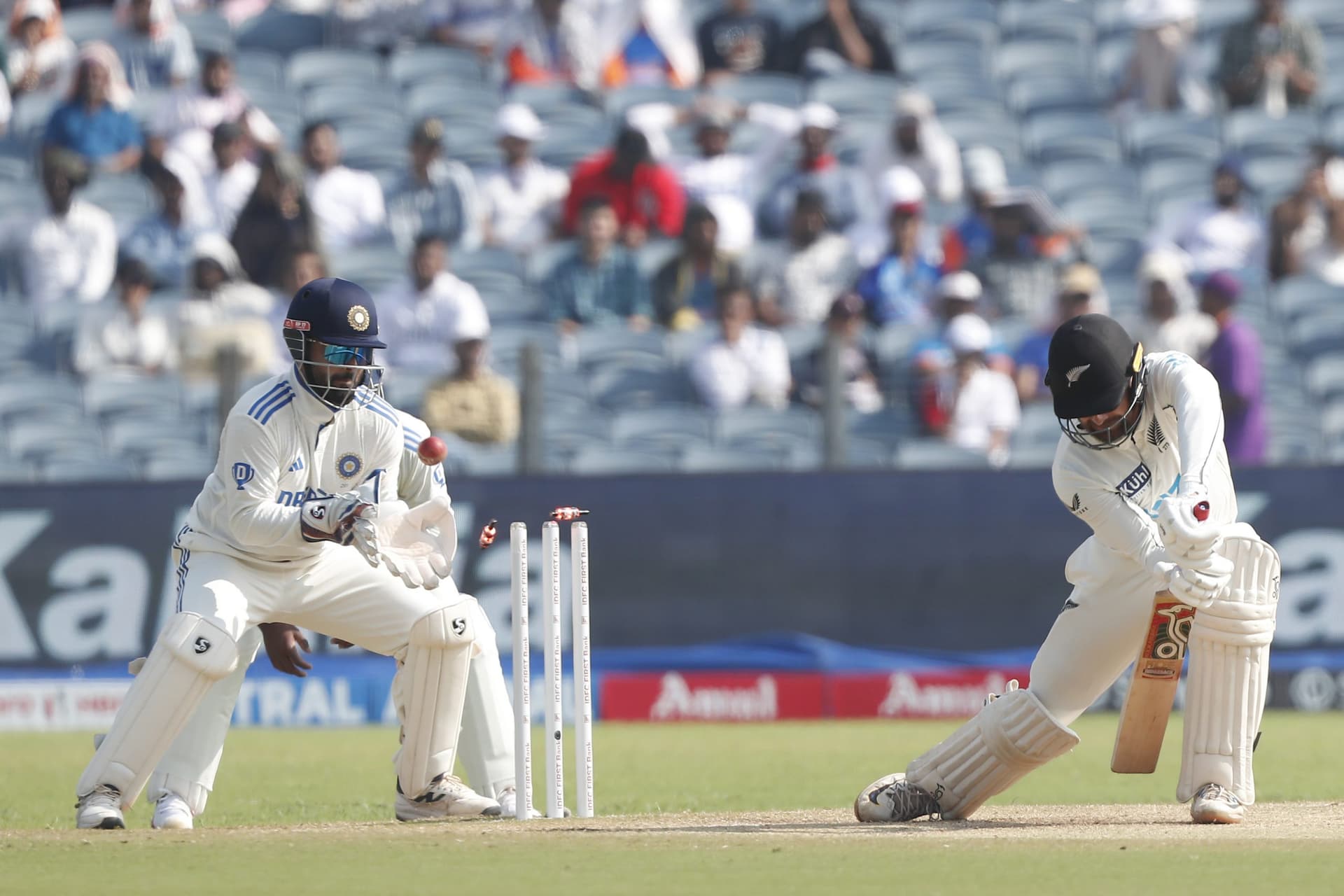 Ind vs Nz, 2nd Test: जडेजा का कमाल, कीवी पारी समाप्त