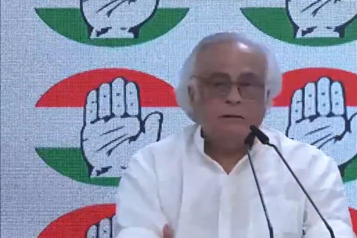 Congress: संघ ने कभी संविधान को नहीं किया स्वीकार