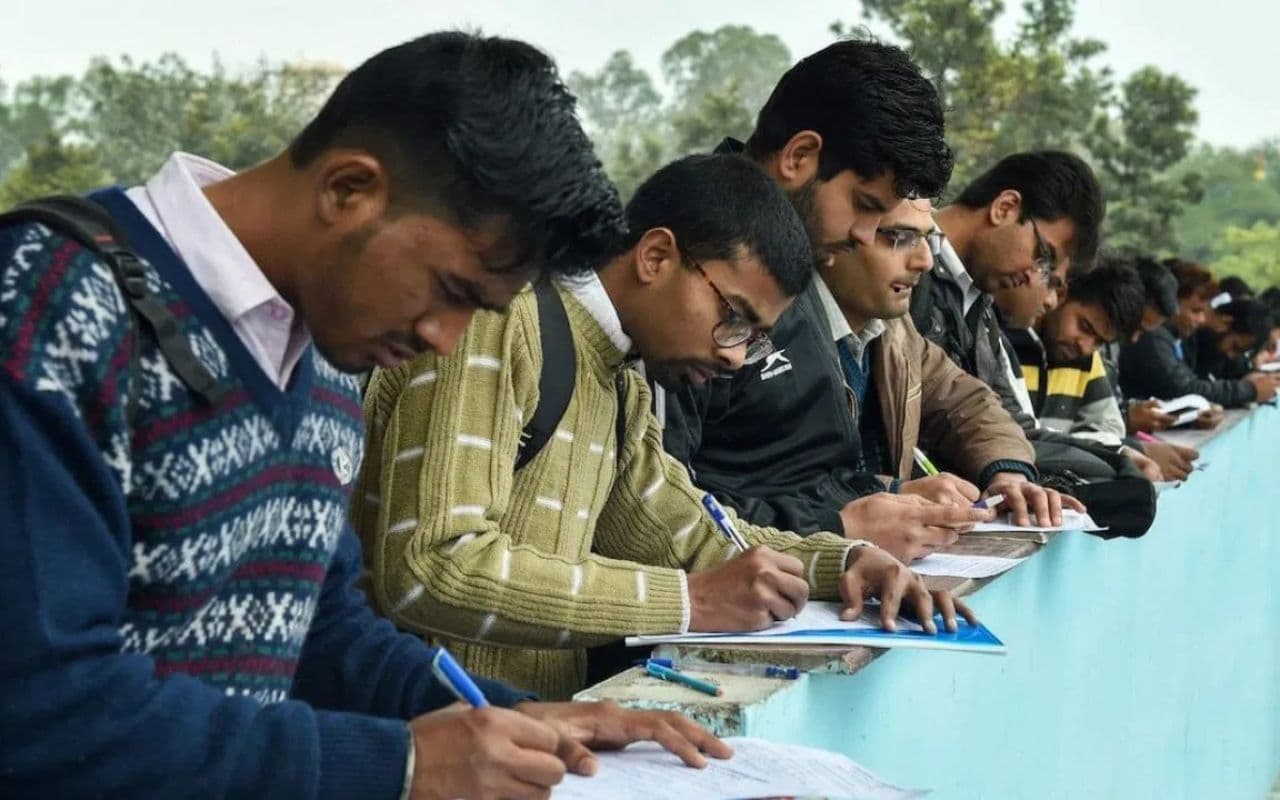 AAICLAS recruitment 2025 : एएआईसीएलएएस में असिस्टेंट (सिक्योरिटी) की 166 रिक्तियां